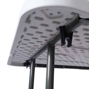 Bàn Gấp Nhựa Nhẹ và di động với tay cầm hình chữ nhật và khung thép - Product Image 5