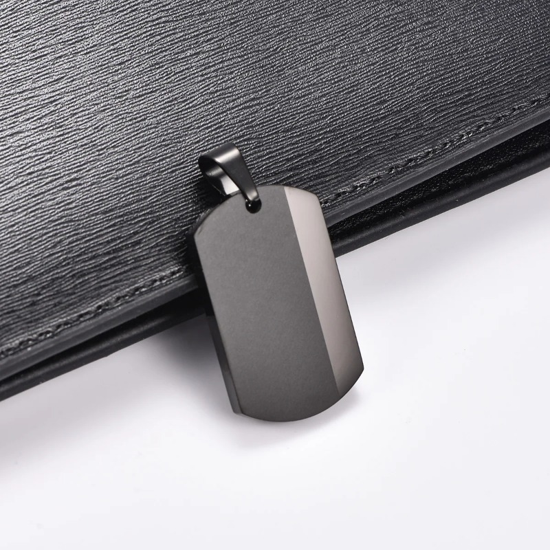 Pendentif noir