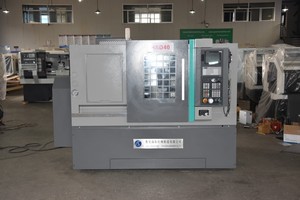 Torno CNC de alta precisión HSD40 Programación Torno de torneado de metal CNC para la venta