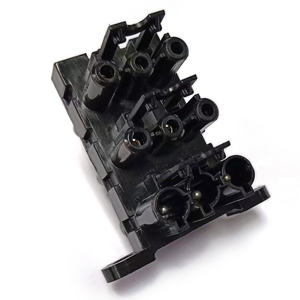 <strong>3</strong> <strong>Way</strong> Connector with <strong>1</strong> <strong>Input</strong> Male Connector, 5 <strong>Outputs</strong> Female Connectors - Product Image 3