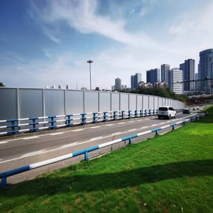 Service unique pour la conception et la production personnalisées de barrières sonores verticales panneau de barrière anti-bruit clôture de barrières sonores - Product Image 4