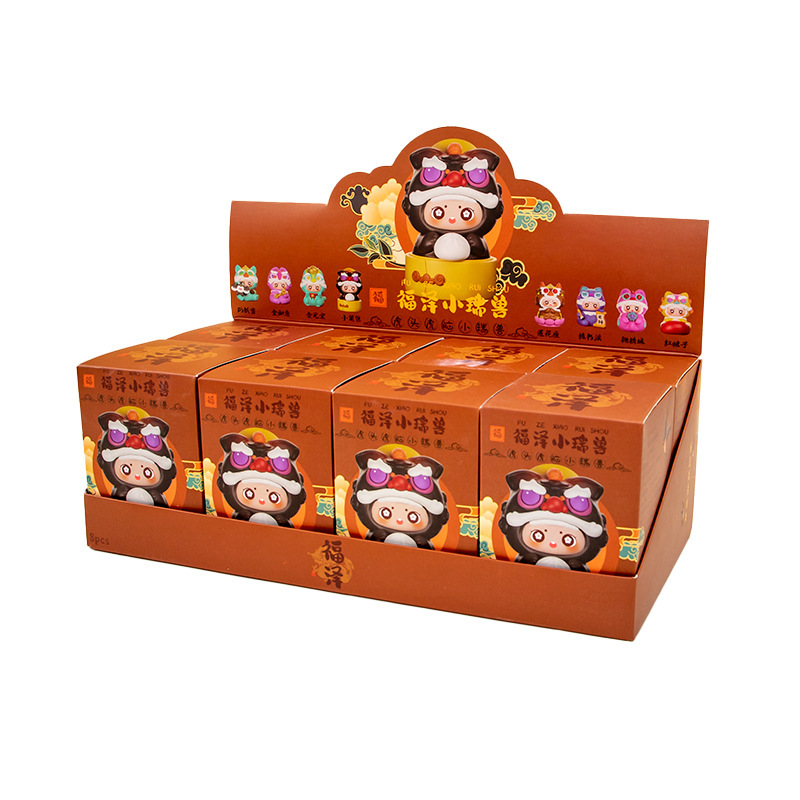 Un ensemble de 8 petites bêtes porte-bonheur dans un coffret cadeau