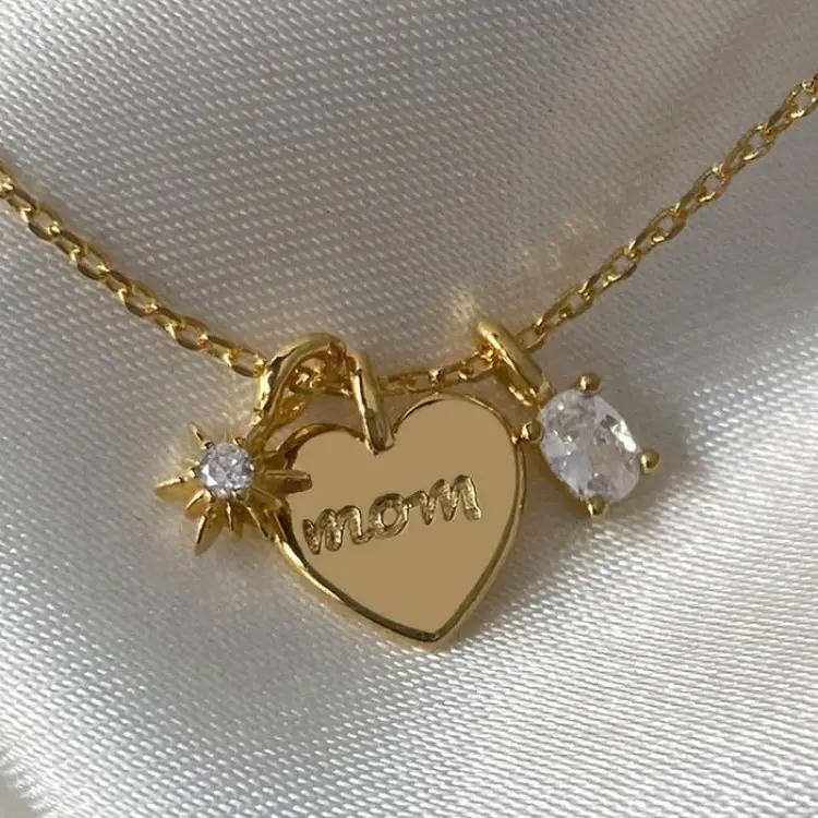 Collana da donna con ciondolo a cuore placcato in oro 18 carati con zirconi bianchi placcati in oro per la mamma