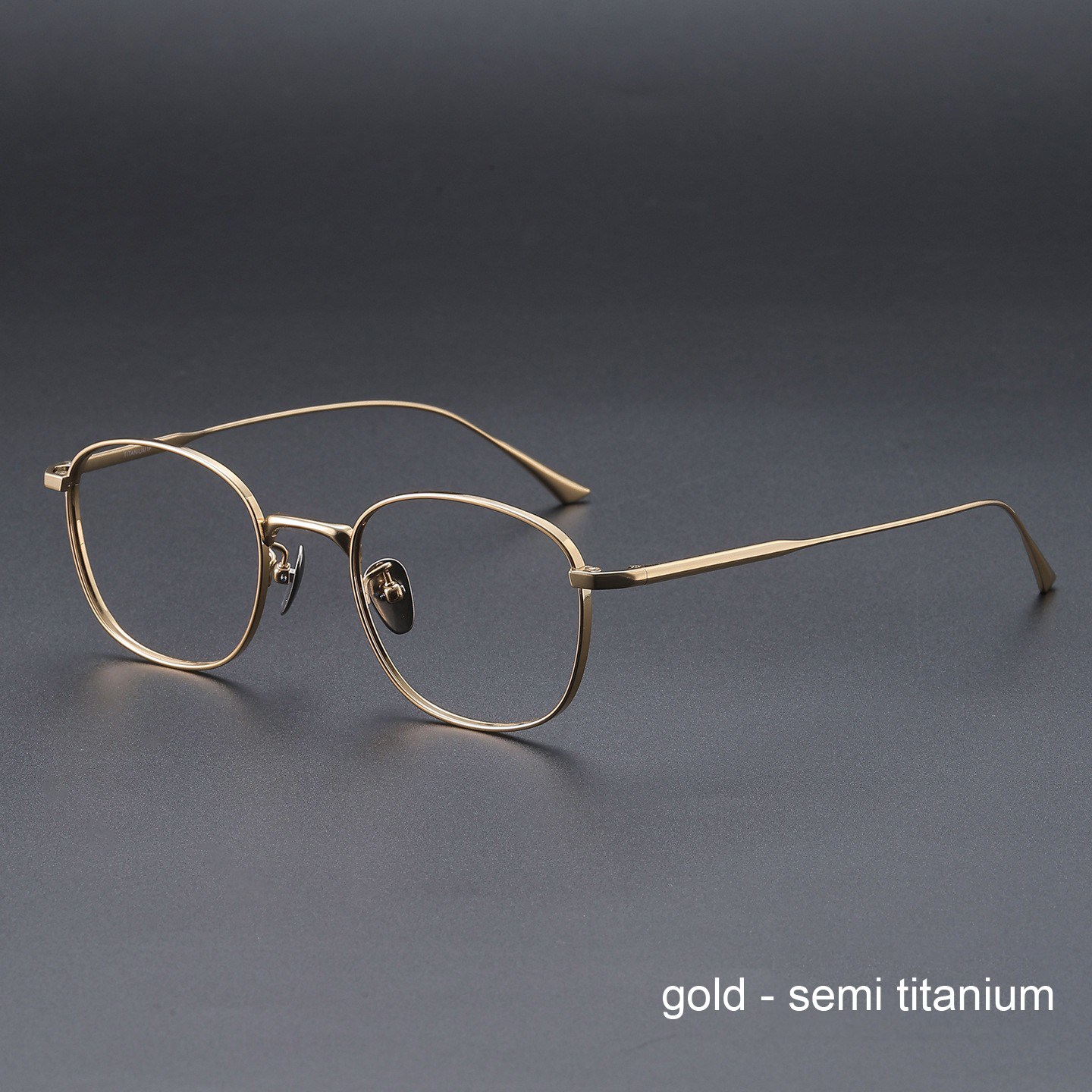 Oro-semi titanio