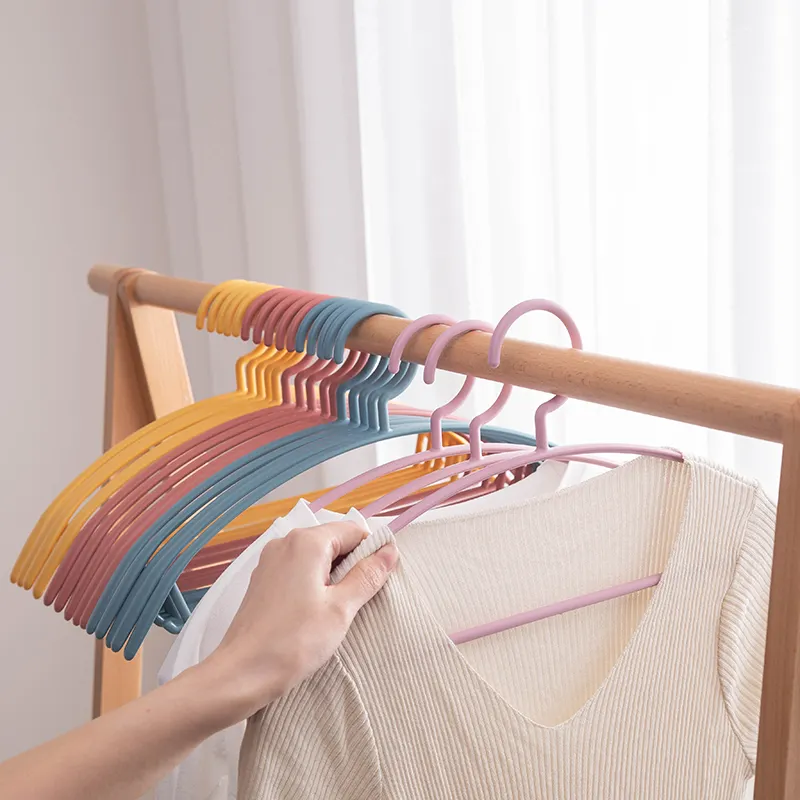 Gantungan baju Manhattan pakaian sederhana desain kait melengkung plastik multifungsi mulus warna-warni tebal
