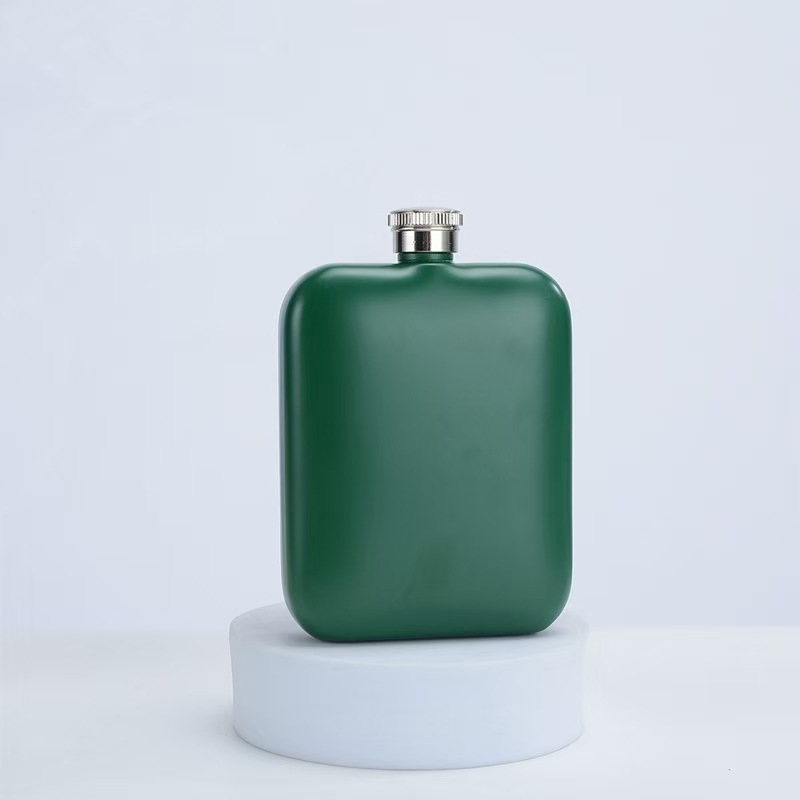 Pot carré vert de 170 ml (6 oz) - 1 petit entonnoir
