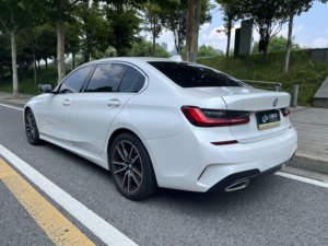 รถซีดานมือสองรถสปอร์ต2022 BMW 3ซีรีส์325Li ม. พร้อมกระปุกเกียร์อัตโนมัติมือซ้าย - Product Image 6