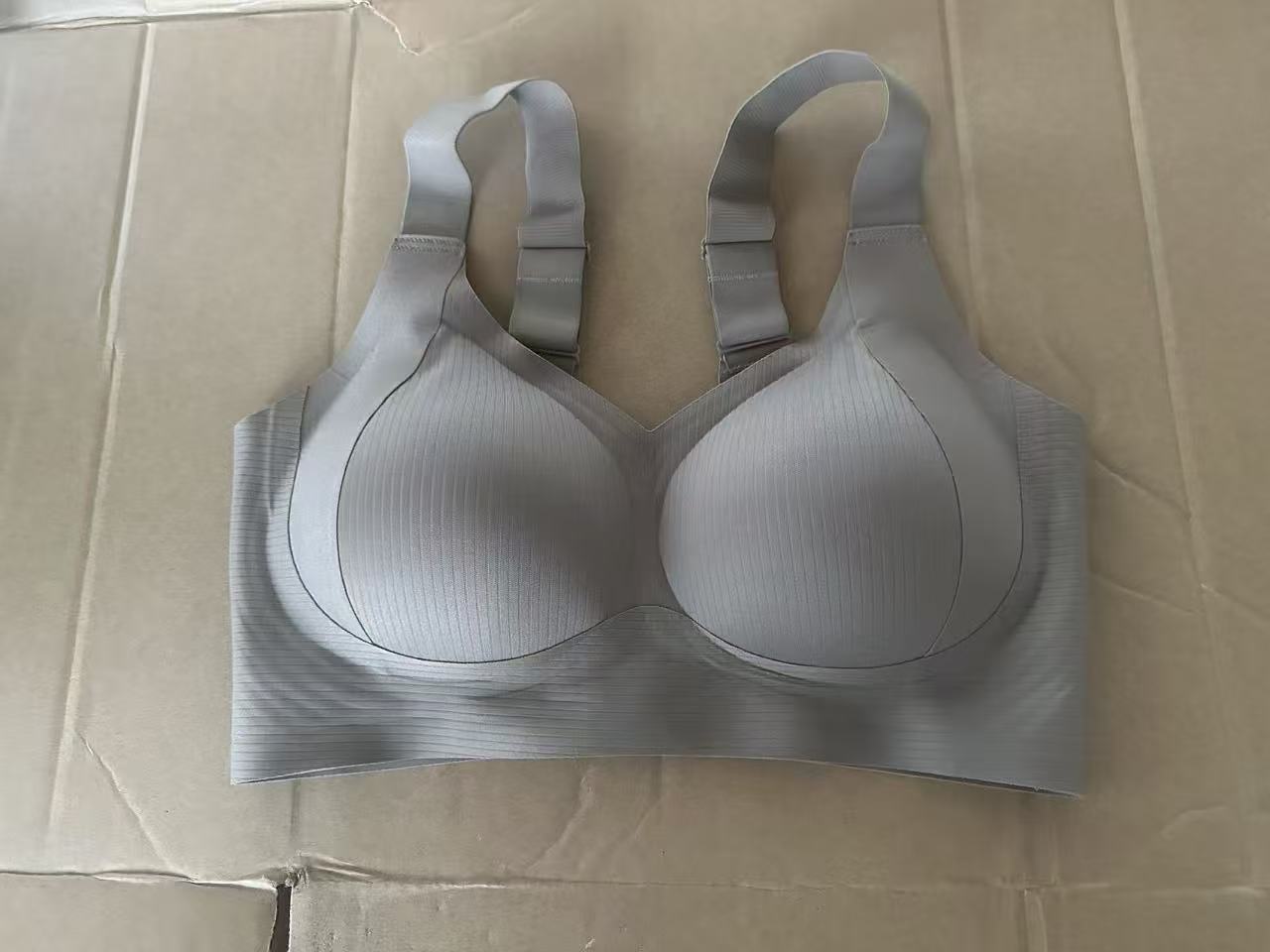 Gris foncé