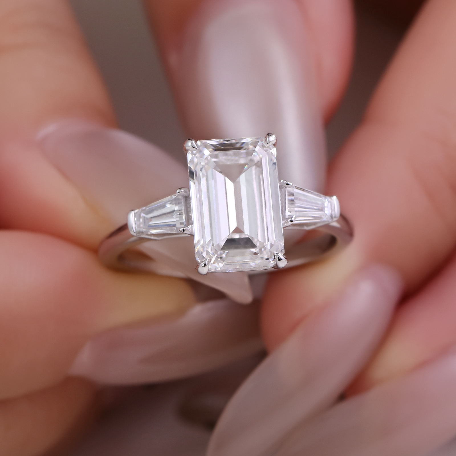 แหวนทอง 18k+4.5ct F VS1 Lab Diamond