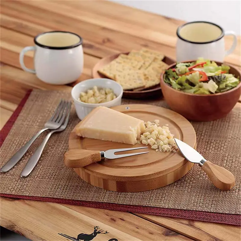 Hochwertiges Bambus-Käse-Schneide brett mit Schubladen, die Plattenbesteck-Server-Messerset servieren