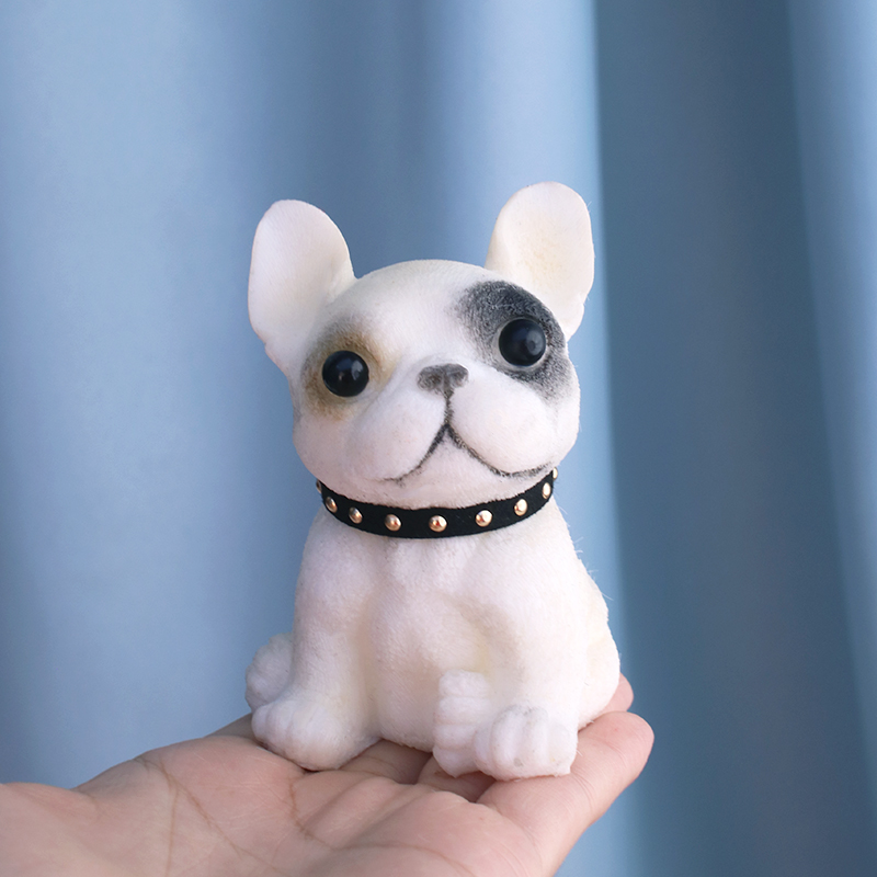 Bouledogue français blanc