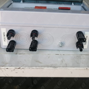 2 <strong>Input</strong> 2 <strong>Output</strong> 1000V DC <strong>Combiner</strong> Box for Solar PV Safety Power System Switches for PV Strings