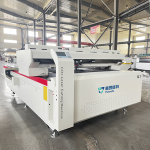 Router multifunzione CNC con sistema di controllo DSP Richauto motore e pompa per le industrie di vendita al dettaglio e pubblicità - Product Image 3
