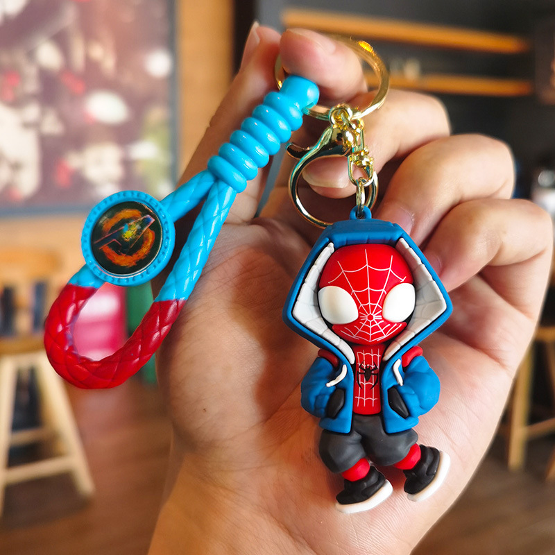 Modèle Spider-Man tissé, 2 générations.
