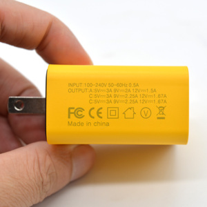 英国EU米国プラグ1 USB-QC 3.0 2タイプ-C実際に測定された出力急速充電Pd 40WマルチチャージャーアダプターIphone Samsung用 - Product Image 2