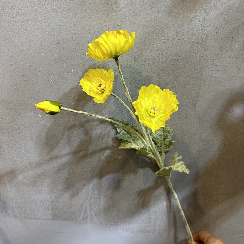 Poisson floqué à quatre têtes beauté jaune
