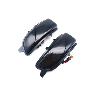 ADT กระจกมองหลังแบบไดนามิกสำหรับรถยนต์ไฟ LED สำหรับรถยนต์เลนส์รมควันสัญญาณไฟเลี้ยวไฟกระพริบสำหรับ S60 C30 S80 V50 S40 V70 - Product Image 1