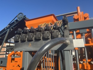 Máquina de fabricación de ladrillos QT6 15 robusta y confiable con operación de máquina de fabricación de bloques de bajo ruido para uso a largo plazo - Product Image 4