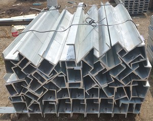 Yüksek kaliteli 3 inç 4 inç çelik bina şekillendirme makinesi U çelik kanallar galvanizli çelik C kanal fiyatları - Product Image 2