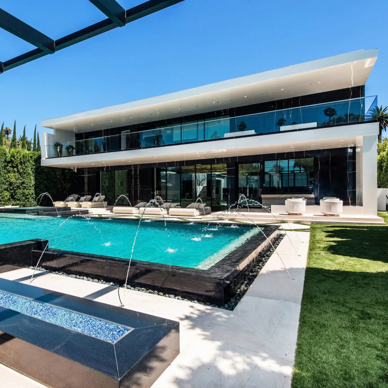Villa dua cerita rumah Prefab struktur baja ringan prefabrikasi desain grafis tahan air lantai marmer Modern