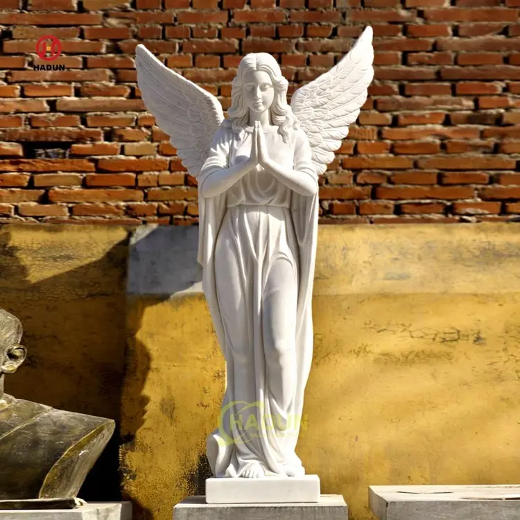 Jardín Tamaño real Tallado a mano Ángel de mármol natural con alas Escultura de Ángel de mármol