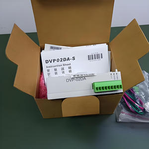 100% nuovo e originale DVP04AD-S2 del modulo di controllo logico del programma
