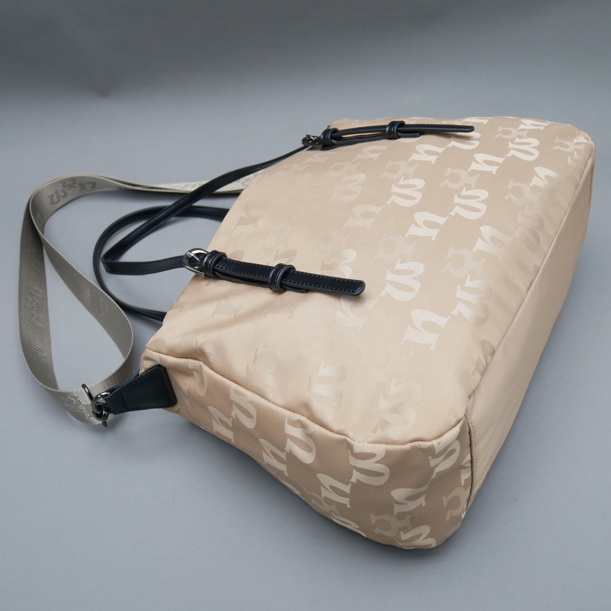 Jacquard Beige