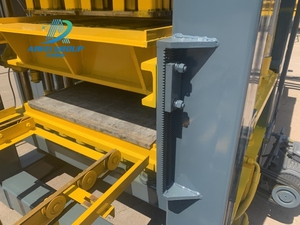 QT6-15 grande macchina per la produzione di mattoni completamente automatica per la pavimentazione in cemento, macchina per blocchi di cemento, linea di produzione di materiali da costruzione - Product Image 5