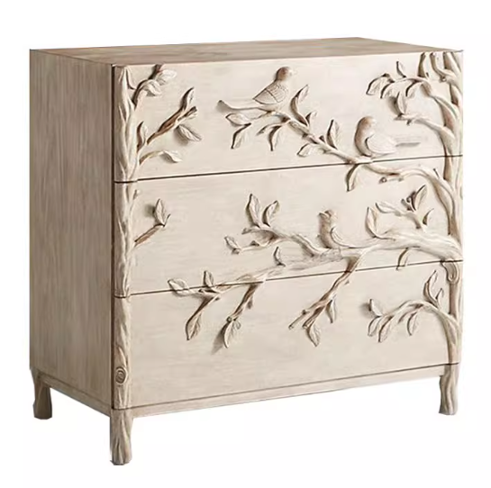 Commode à trois tiroirs