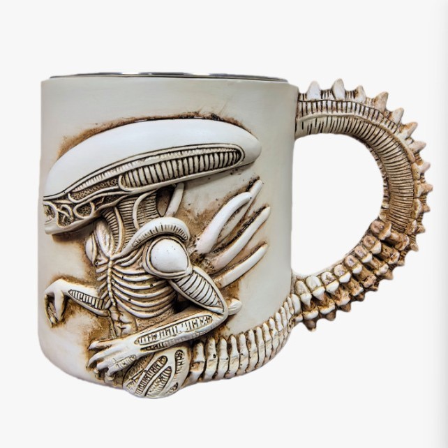 Tasse blanche irrégulière