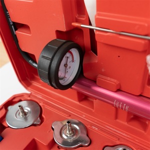 Probador de presión de radiador de bomba Manual automotriz Kits de probador de presión de sistema de refrigeración Prueba de fugas para automóviles - Product Image 5