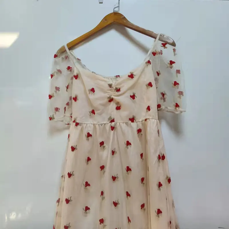 Venta al por mayor usada mujeres blusas de gasa de seda floral de segunda mano vestido de talla grande precio barato ropa de verano en Bal mixto