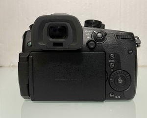 视频拍摄Panasonics GH5无反光镜摄影翻转触摸屏实时MOS二手相机 - Product Image 1