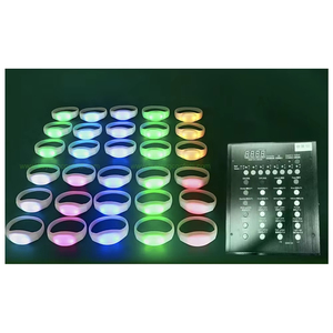 Radio personalizzato braccialetto evento telecomando luce Up Timer concerto lampeggiante programmabile Dmx 4 Custom Logo braccialetti Led - Product Image 1