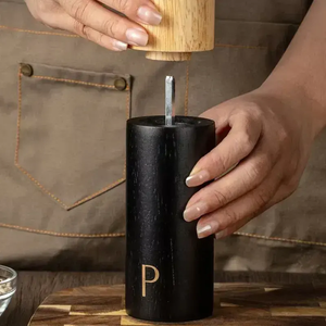 Yeni varış dayanıklı ayarlanabilir iki parçalı kauçuk ahşap tuz karabiber öğütücüler seti manuel baharat Mills mutfak için Set - Product Image 4