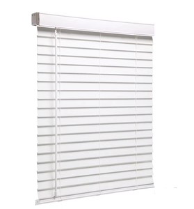 ستائر خشبية اصطناعية لاسلكية 2 بوصة مقاومة للماء أنيقة بلون بولي كلوريد الفينيل مصنوعة في الصين من مصنع خشب صناعي أعمى - Product Image 4