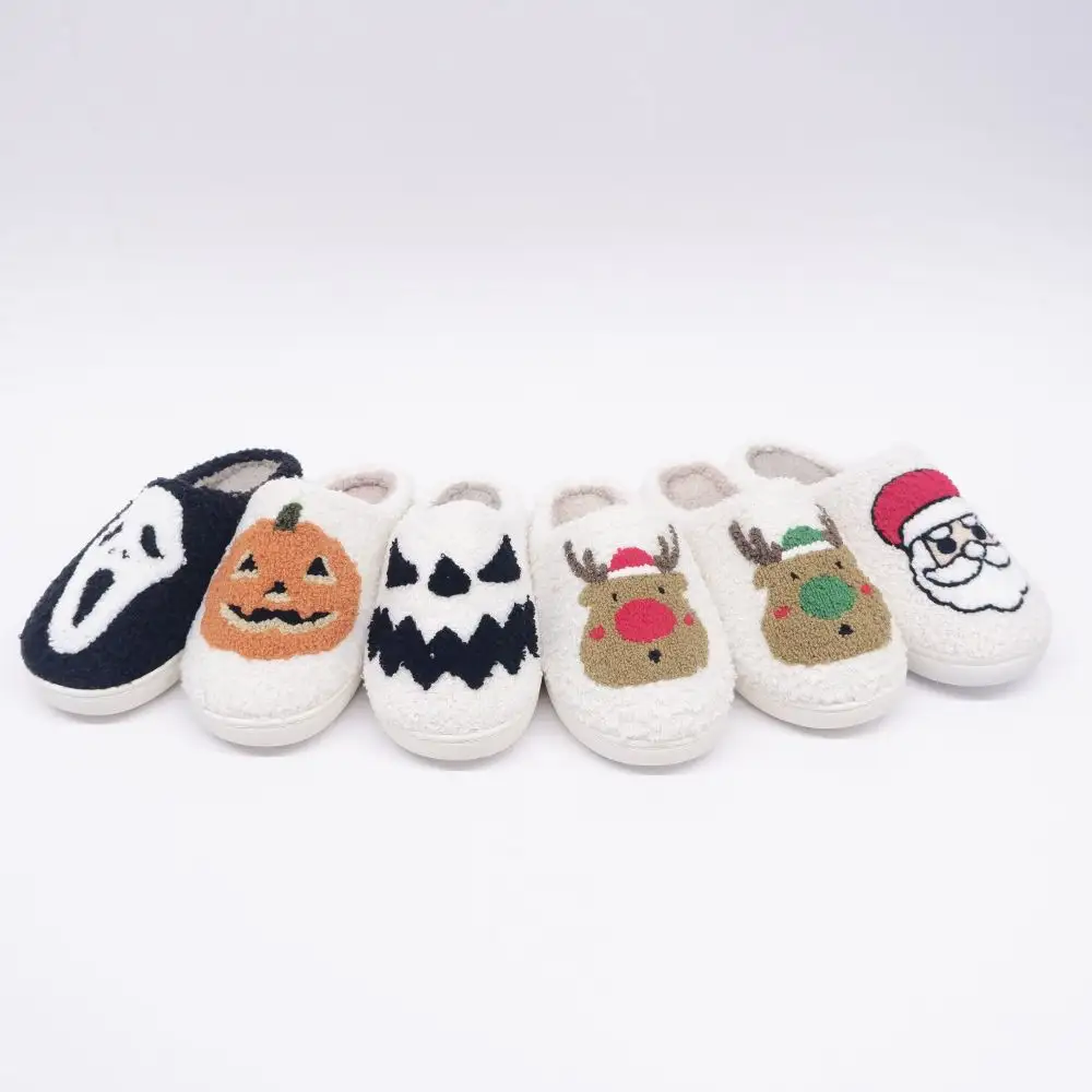 Pantuflas de invierno de felpa con punta cerrada personalizada de terciopelo de peluche con colores personalizados y LOGO para celebrar la Navidad