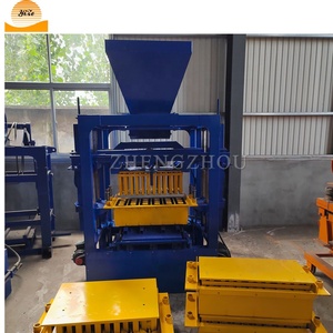 Prensa hidráulica automática de QT4-26, máquina para hacer bloques de cemento entrelazados - Product Image 3