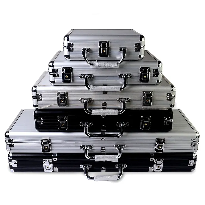 Kalınlaşmak yüksek kaliteli torna kutusu ahşap gümüş siyah bavul 200/300/400/500/1000 poker cips set kılıfı alüminyum poker chip çantası