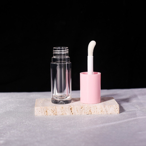 2ml 6ml 8ml 10ml Empty Round Lip Gloss Tube Big <strong>Doe</strong> Foot Lipgloss square Lip Container Gloss Custom logo Cosmetics Lipstick - Product Image 3