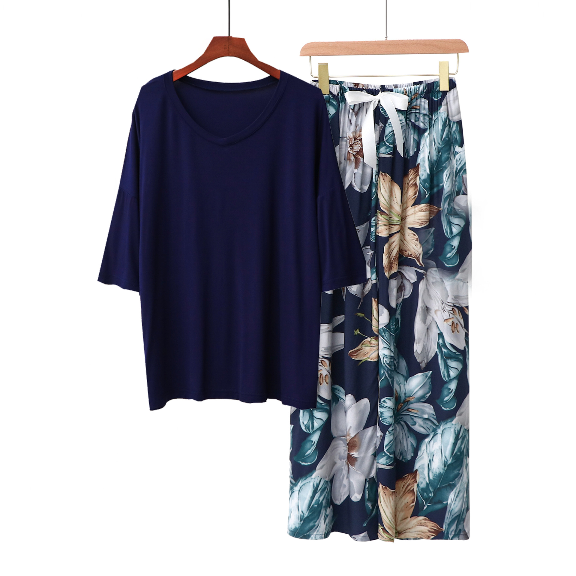 Navy blue large edition flower
