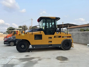 ลูกกลิ้งยางนิวเมติกที่มีประสิทธิภาพ30TON ลูกกลิ้ง SPR300C ทำงานในสภาพทรายและอุณหภูมิสูงและใช้งานง่าย