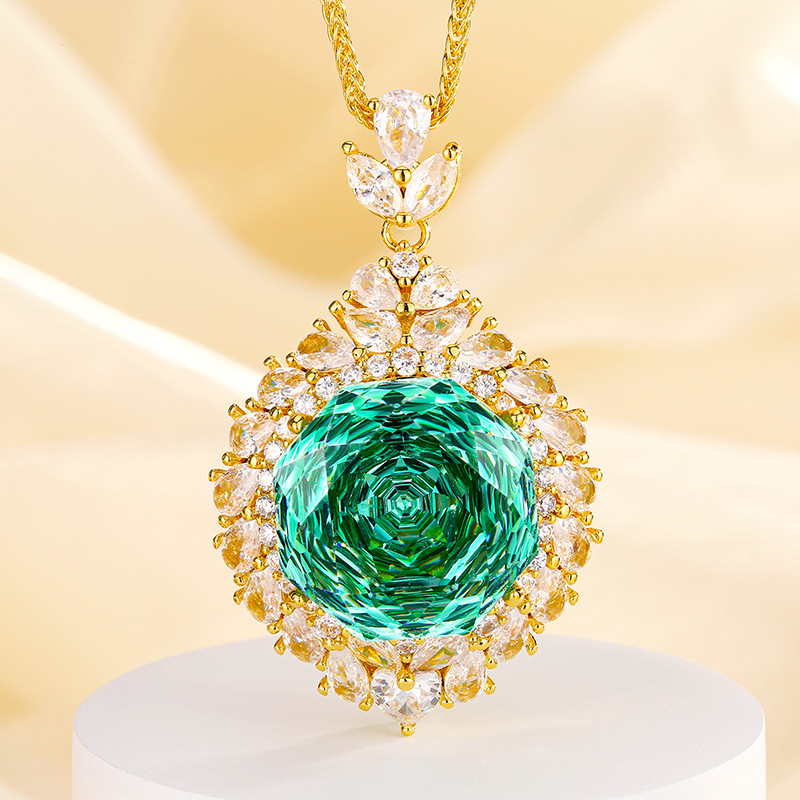 Pendentif vert Parra en or avec chaîne Chopin