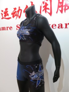 ชุดฝึกซ้อมเชียร์ลีดเดอร์แบบสั้นและกางเกงขาสั้น - Product Image 3