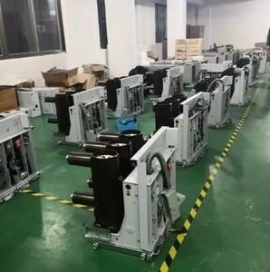 VS1 VCB ZN63A HV kapalı 12KV 1250A yüksek gerilim vakum anahtarı devre kesici üç fazlı sabit ve Withdrawable devre kesici - Product Image 6