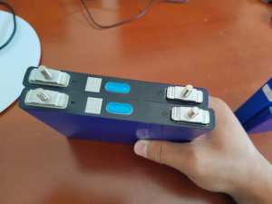 Elektrikli araçlar için en iyi lifepo4 hücre 22ah yüksek deşarj oranı 20C 3.2v lifepo4 hücre elektrik güç sistemi - Product Image 4