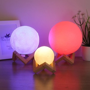 Ledeast โคมไฟดวงจันทร์ LED 3D ดวงจันทร์16สีแบบชาร์จได้พร้อมรีโมทควบคุมการพิมพ์3D บนโลกโคมไฟดวงจันทร์ LED - Product Image 3