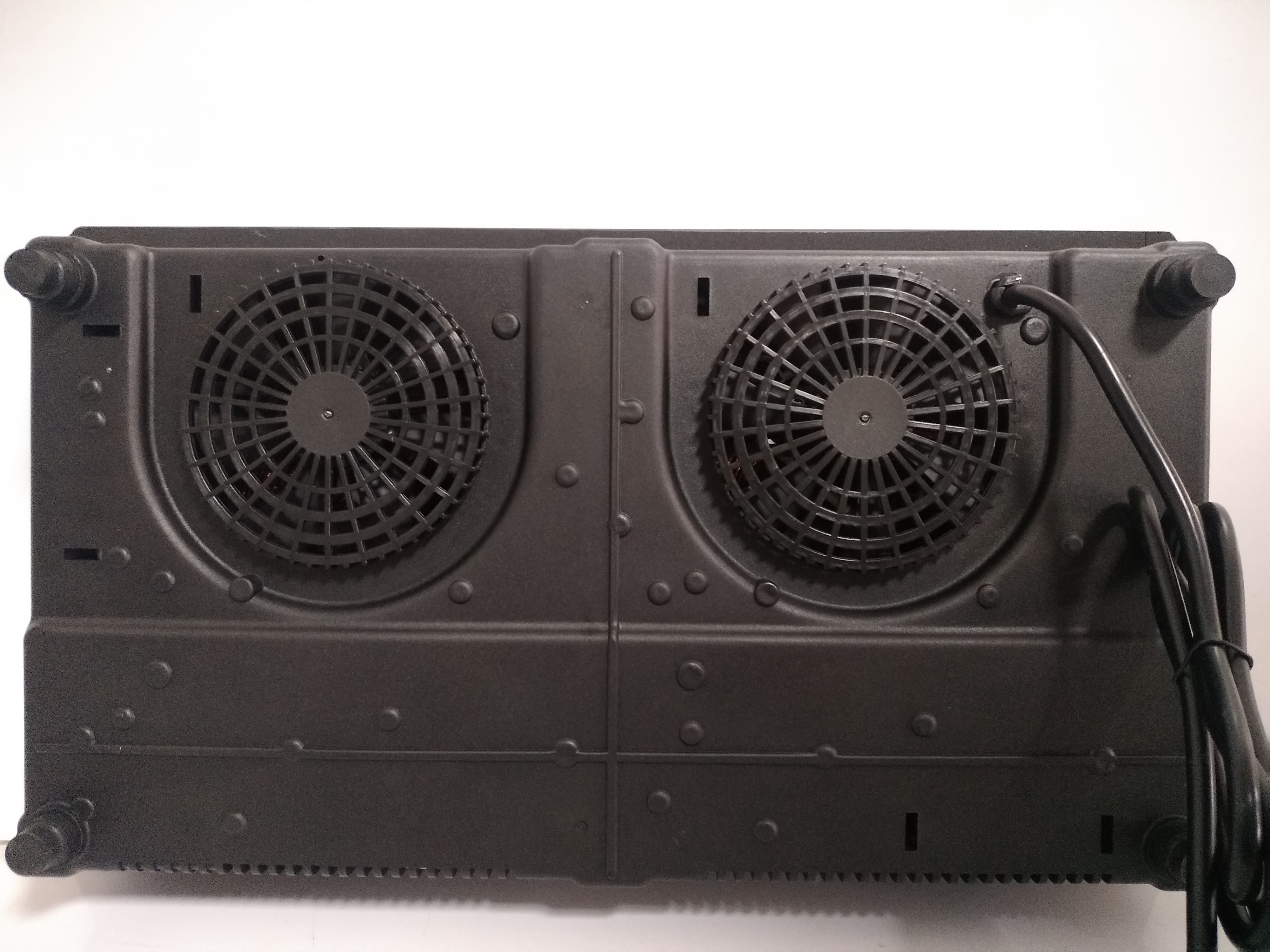 Carcasa de plástico negro