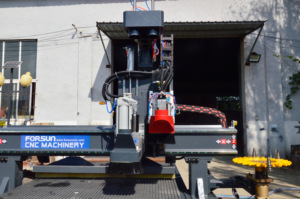 Jinan new design ATC <span class=keywords><strong>auto</strong></span> <span class=keywords><strong>loading</strong></span> <span class=keywords><strong>and</strong></span> <span class=keywords><strong>unloading</strong></span> nesting cnc router <span class=keywords><strong>machine</strong></span> for wood furniture production