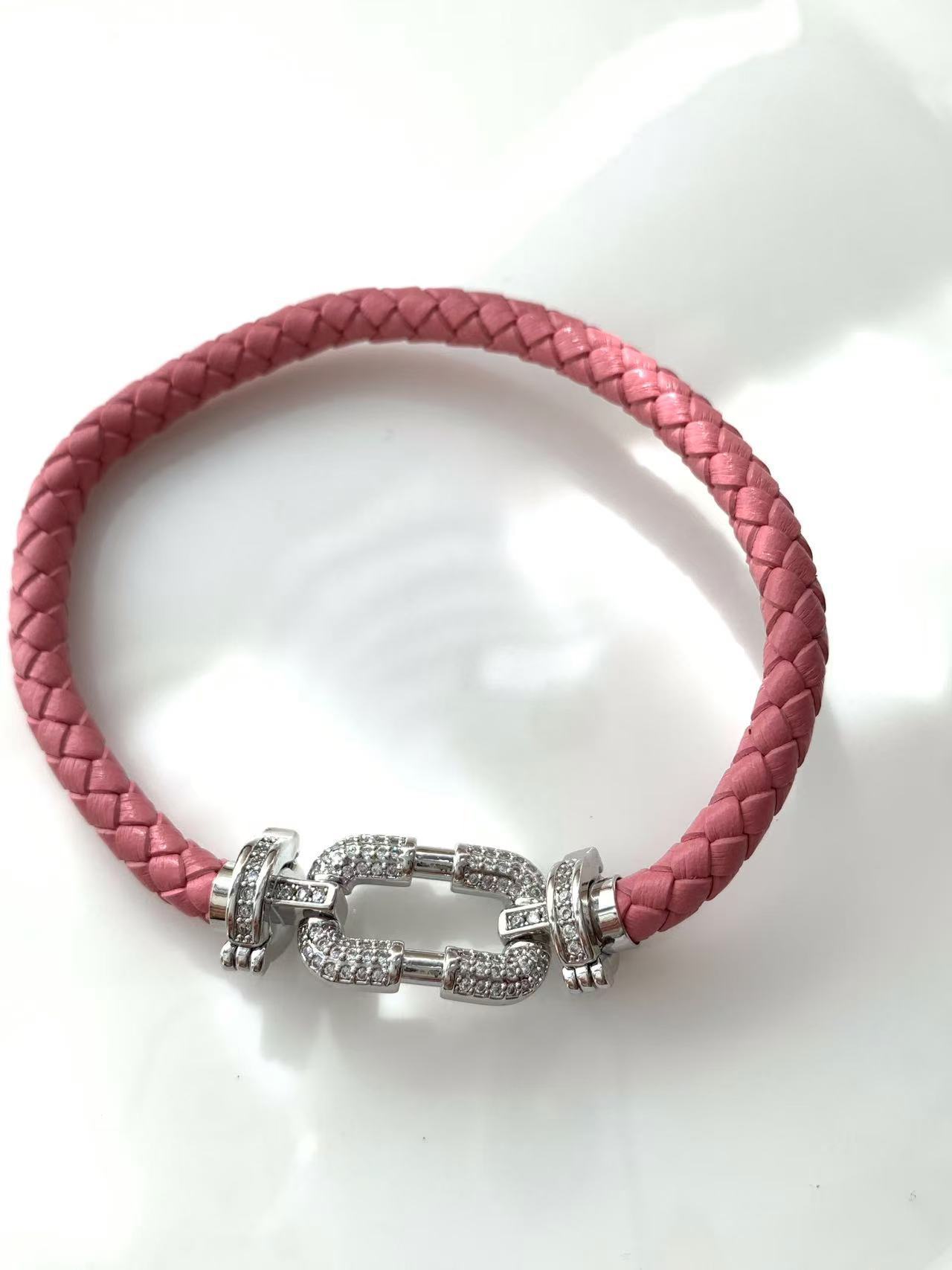 H04-Pink